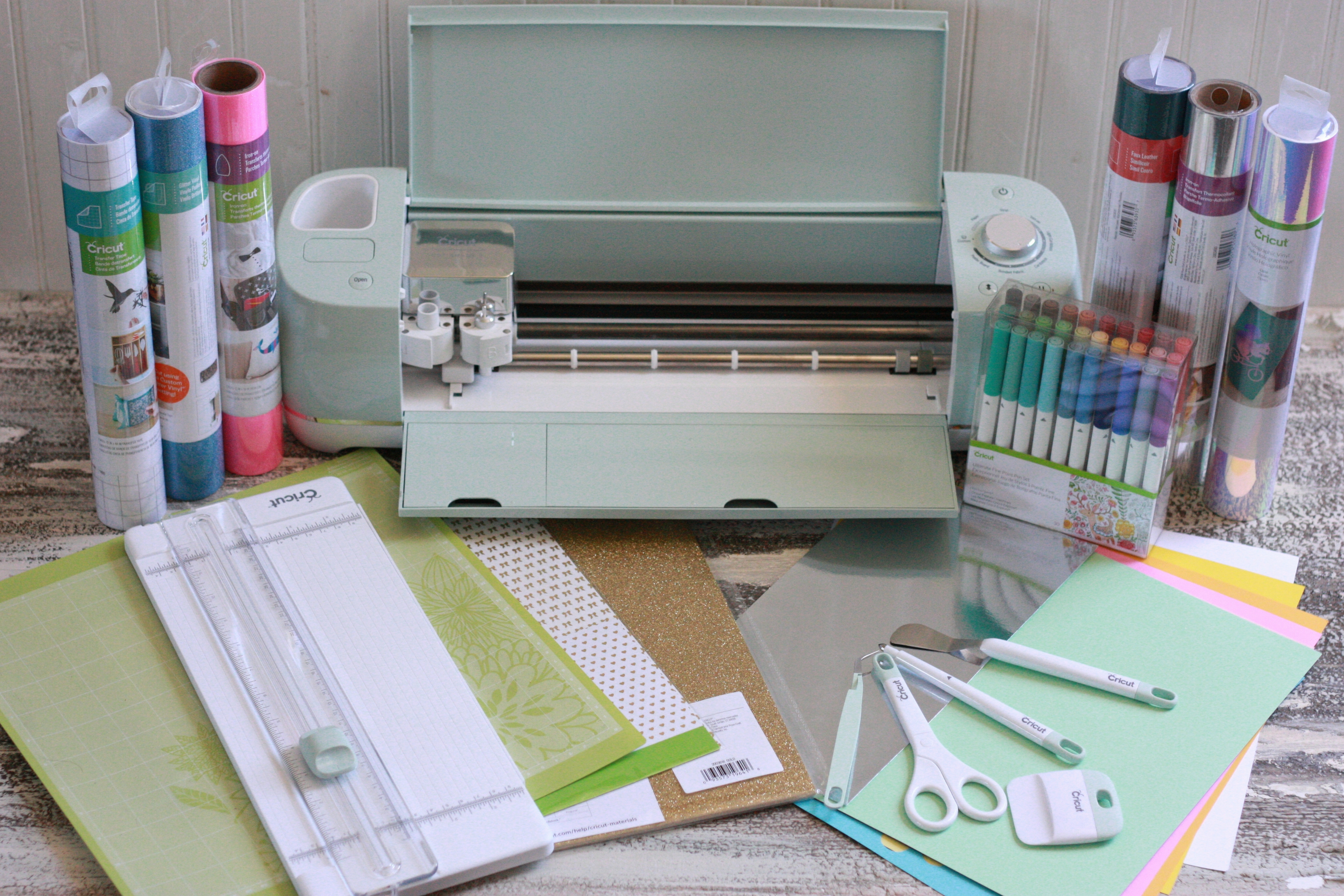 HOW IS THE CRICUT EXPLORE AIR 2 DIFFERENT FROM OTHER CUTTING MACHINES?